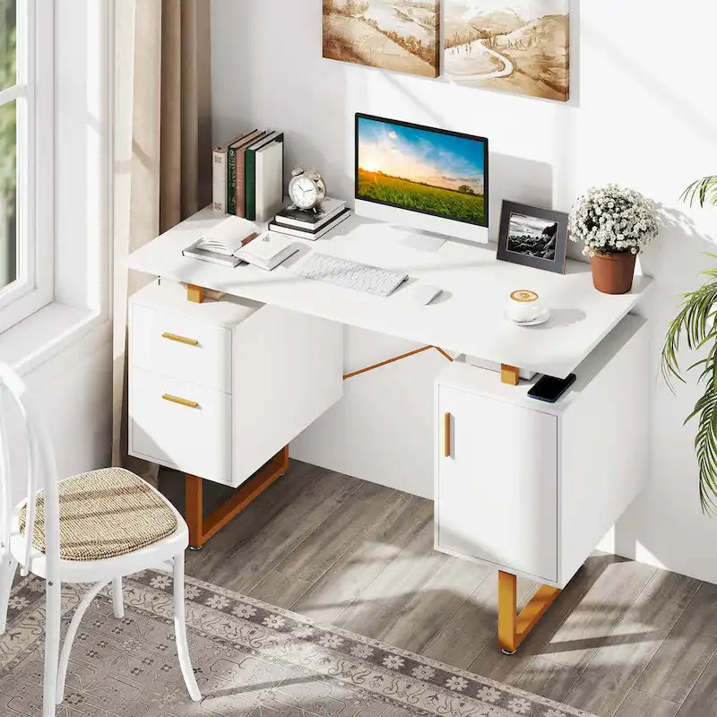 Escritorio moderno de computadora en blanco y dorado con cajones y armario