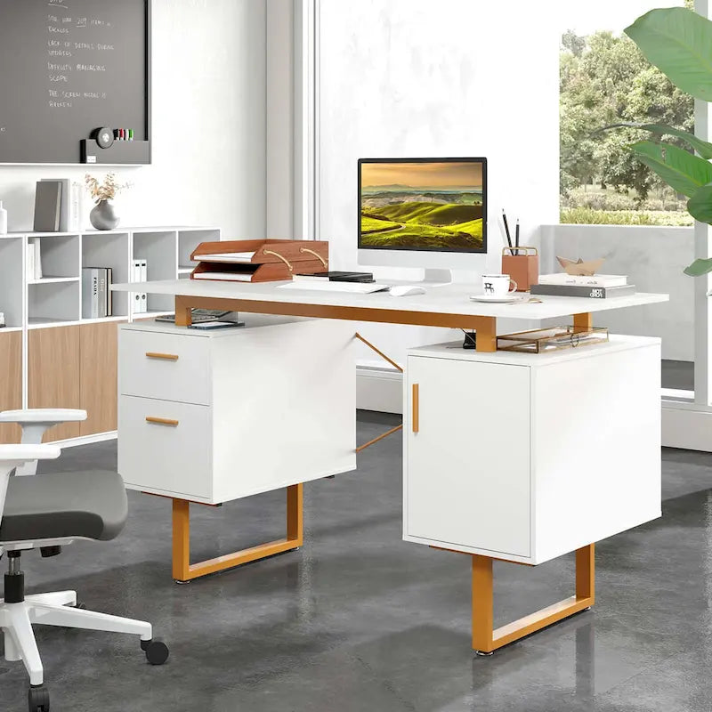 Scrivania moderna bianca e dorata per computer con cassetti e mobiletto