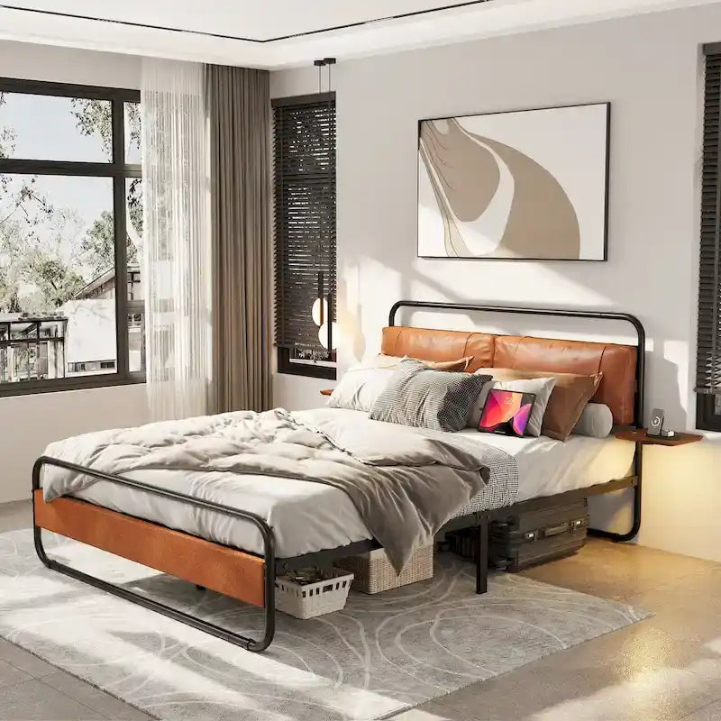 Cama de plataforma de metal en color marrón antiguo con cabecero tapizado y estación de carga