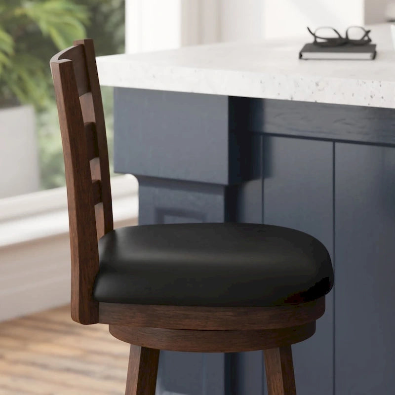 Taburete de madera con respaldo de escalera y altura de barra, con asiento tapizado