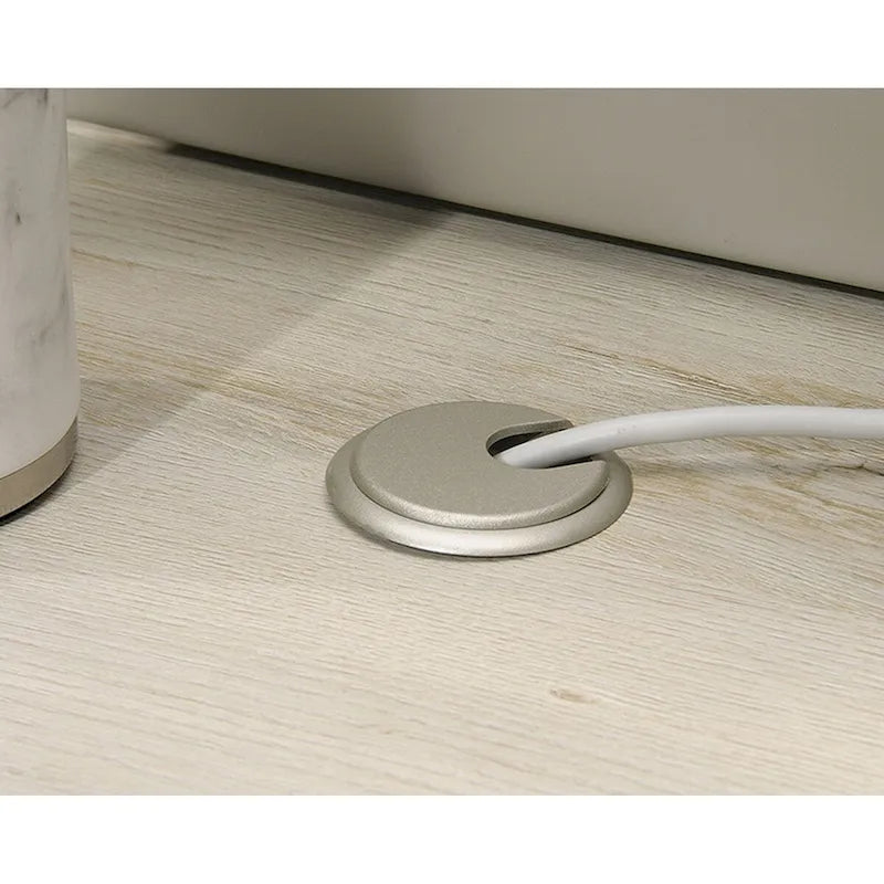 Escritorio ejecutivo color blanco hueso con acabado de veta de madera, cuatro cajones y estantes abiertos